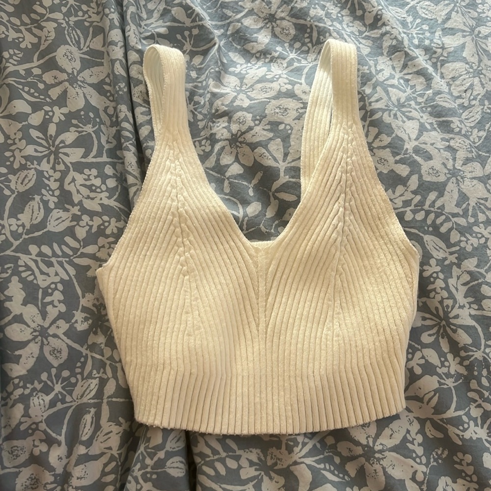 white knit tank